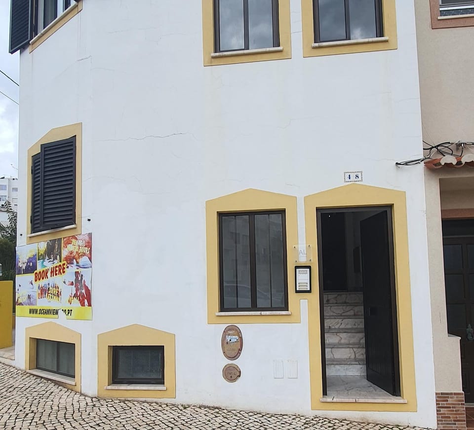 Property building, Facade/entrance