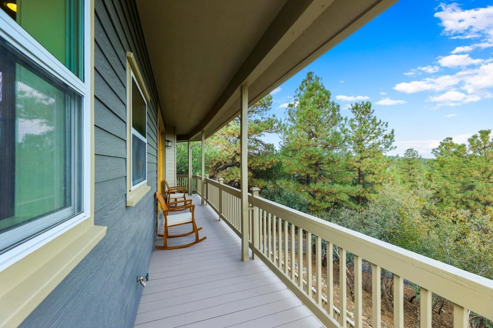 Patio, Spring, Day, Natural landscape, View (from property/room), Balcony/Terrace