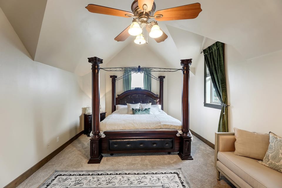 Bed, Bedroom, fireplace