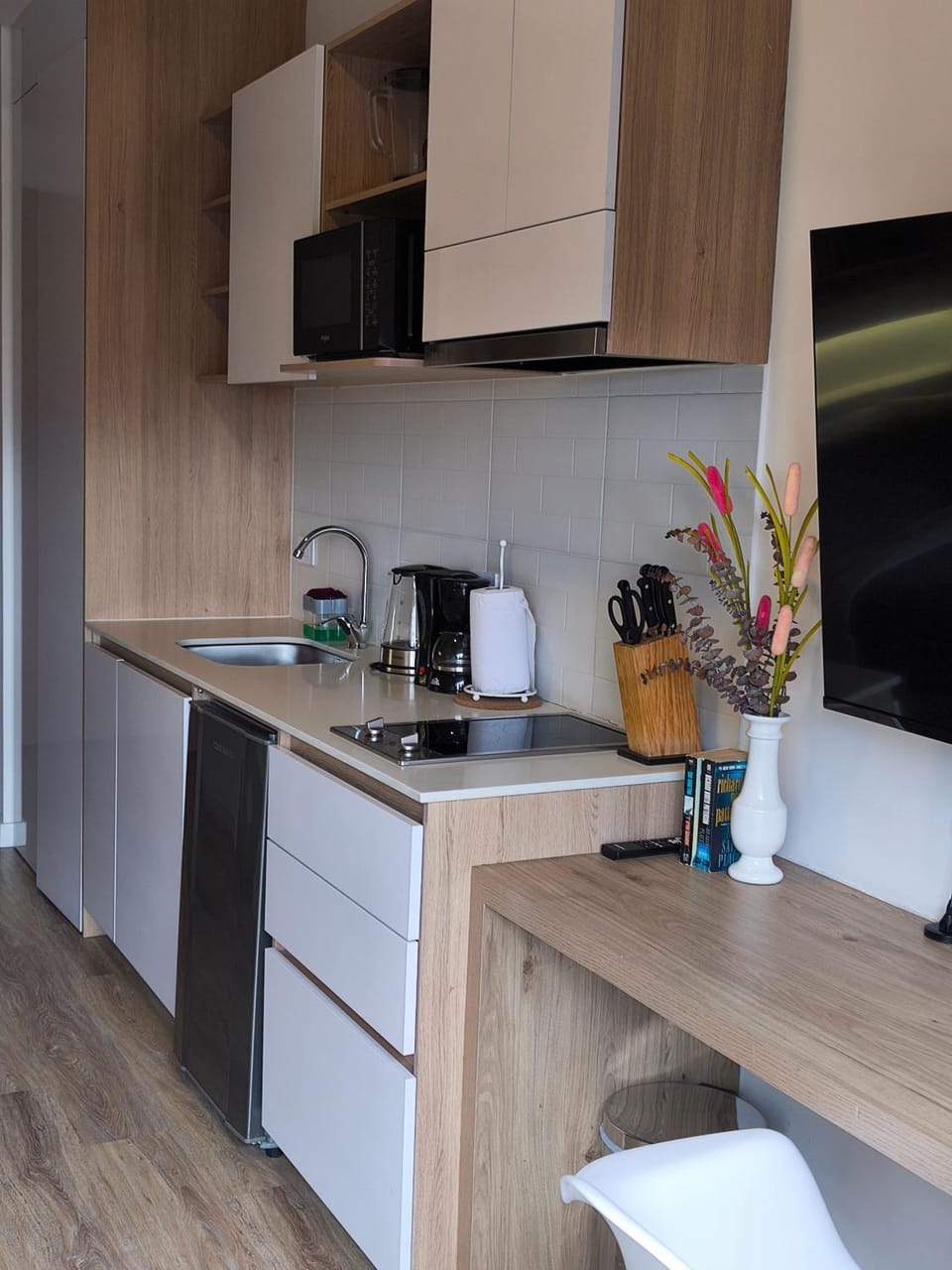 Kitchen or kitchenette
