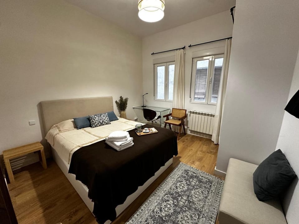 Seating area, Bedroom, flat iron, internet, wardrobe