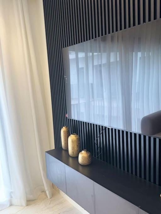 35 Appartement ensoleillé calme et NEUF Apartment in Casablanca
