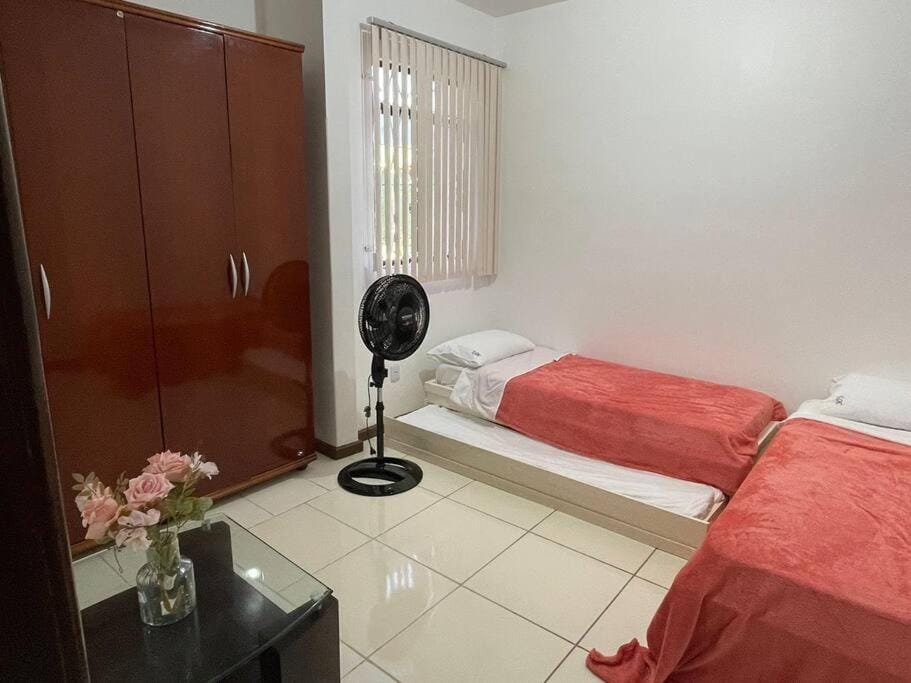 Photo of the whole room, Bedroom, wardrobe