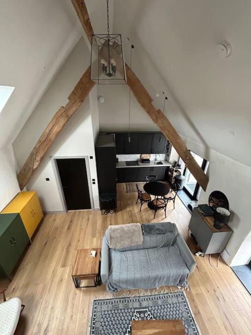 TV and multimedia, Kitchen or kitchenette, Living room, Seating area, Dining area