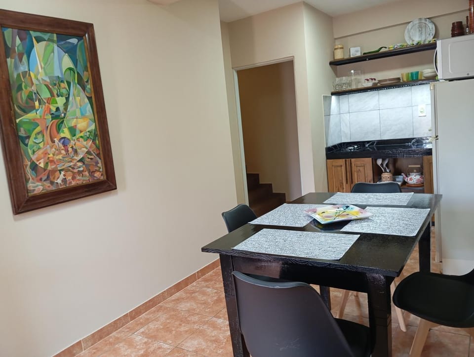 Kitchen or kitchenette, Dining area, oven, pet friendly