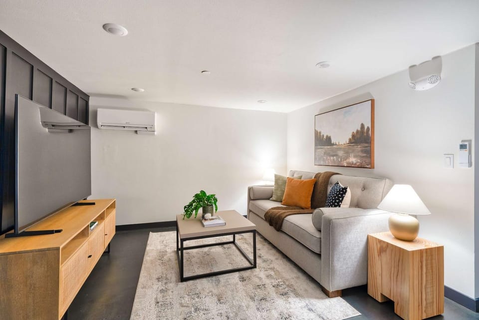 Stay Portland - Luxury Living on NW 23rd Ave, Walk Score 99 Apartment in Portland