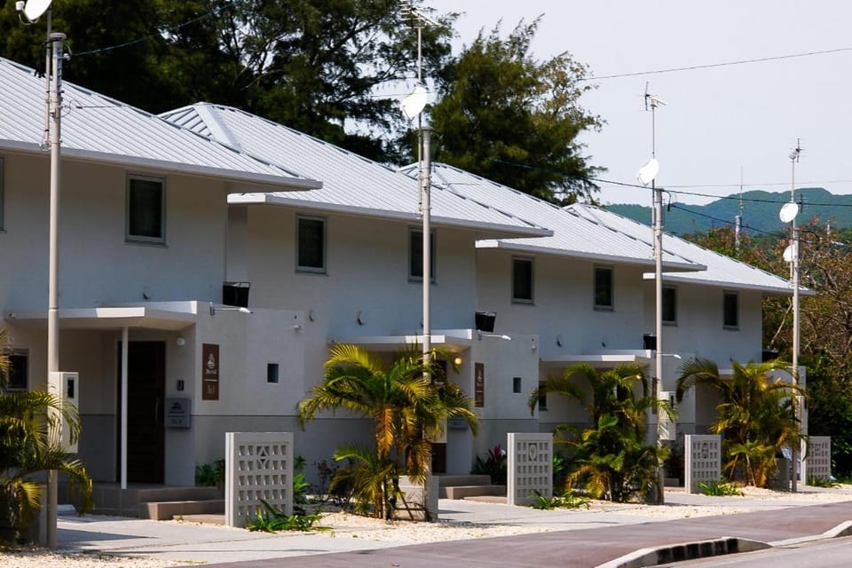 CORAL ISLAND 1棟貸し 天然ビーチまで徒歩5秒 ジャグジー付きVilla Villa in Okinawa Prefecture