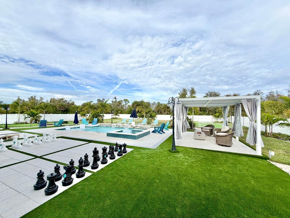 Seaside Boca with Pool an Fire Pit House in Rotonda West