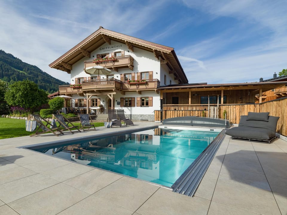 Property building, Swimming pool
