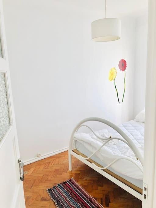 Cantinho de Algés Apartment in Lisbon