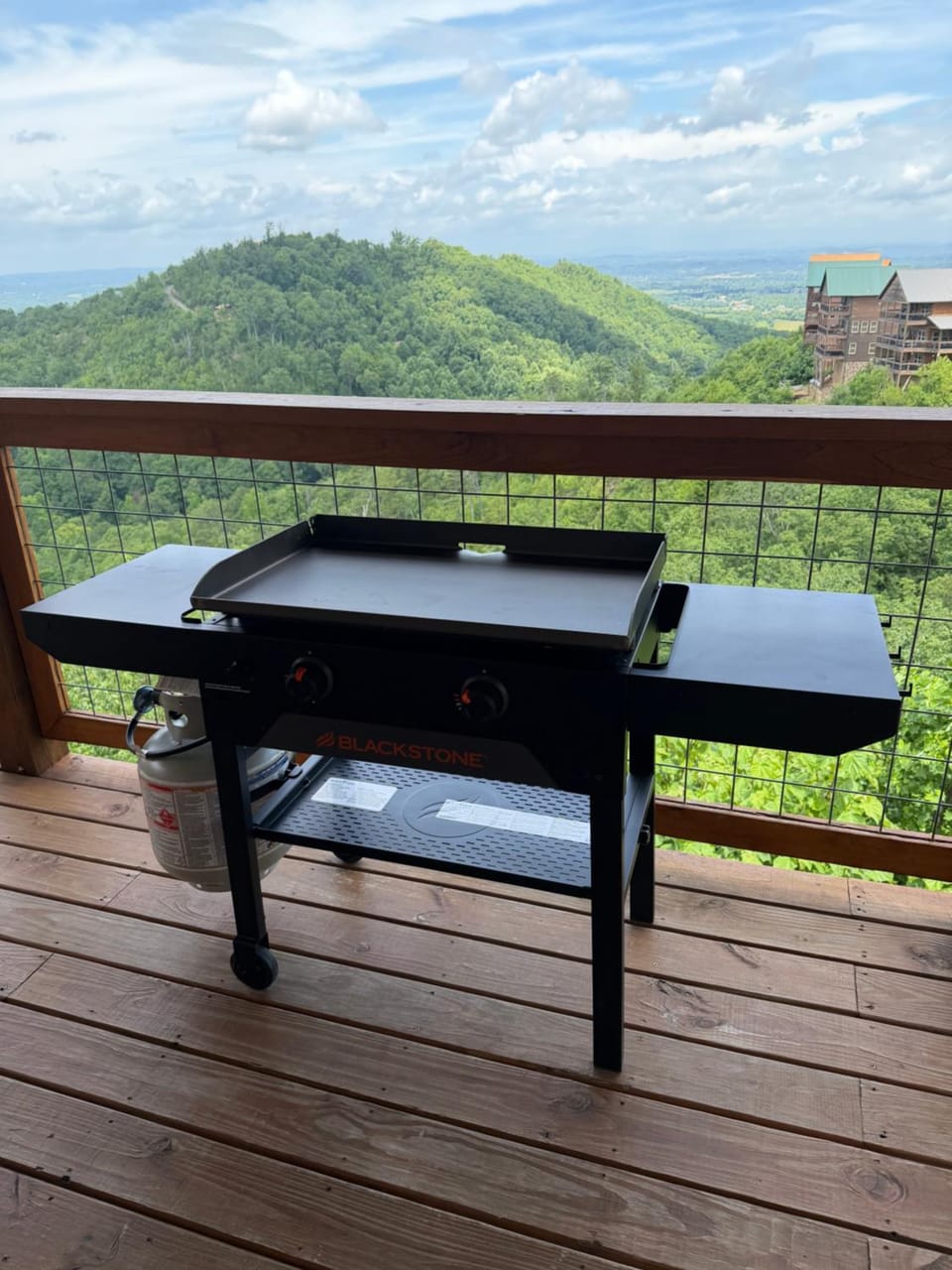 Million Dollar Views with Hot Tub and Pool Near Dollywood House in Sevier County