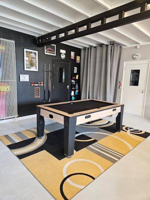 Billiard