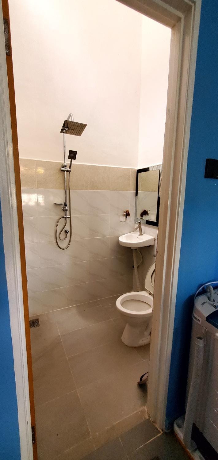 Toilet, Bathroom