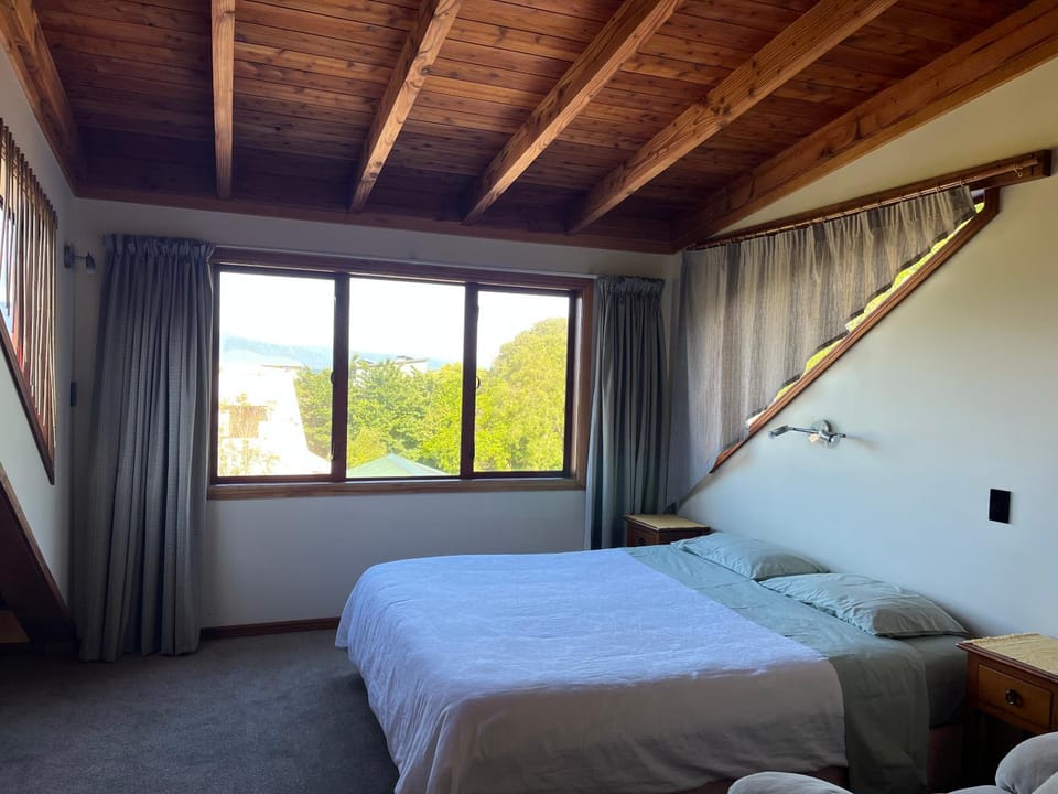 Tata Holiday Home House in Tasman District, Tasman, New Zealand