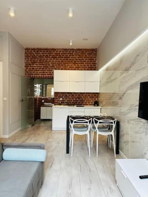 Luksusowe Apartamenty 2 min do Rynku Apartment in Wroclaw