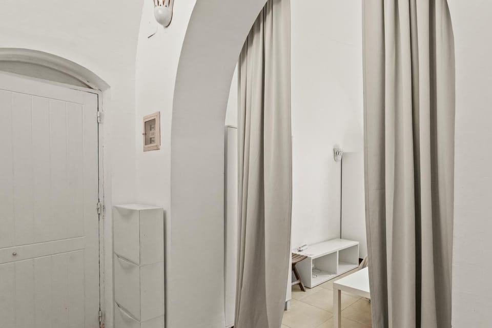 Bed, Bathroom, Photo of the whole room
