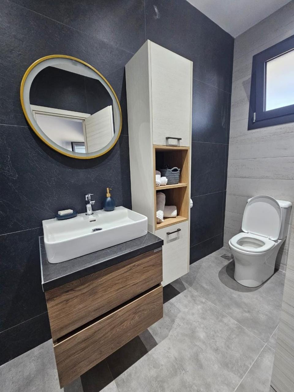 Toilet, Bathroom