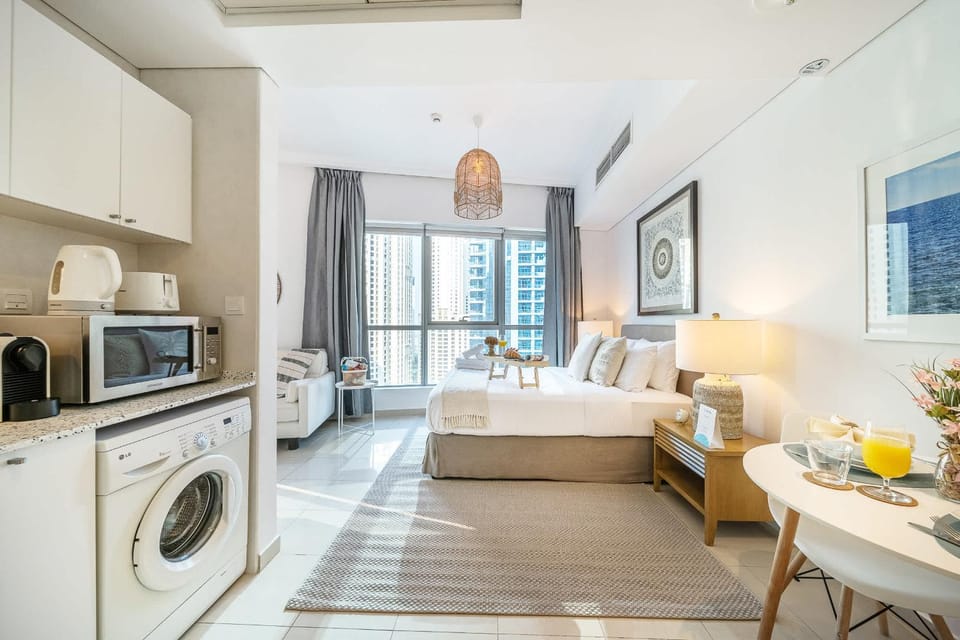 Kitchen or kitchenette, Living room, Photo of the whole room, Seating area, Dining area, oven, toaster