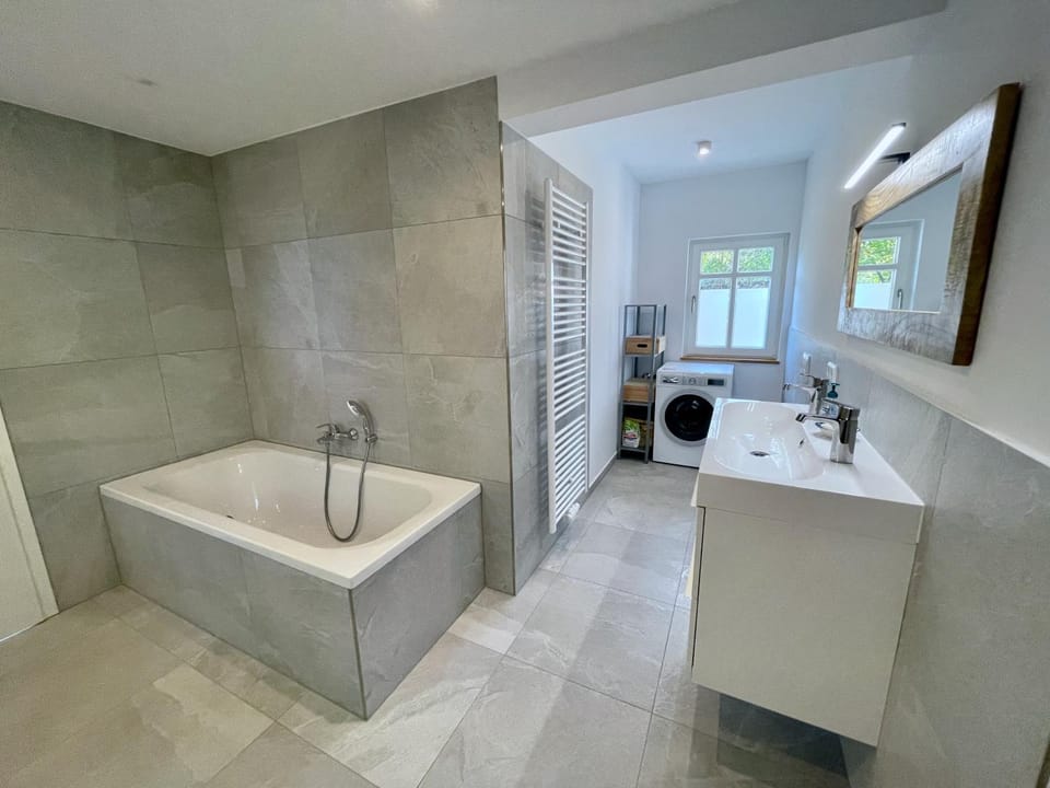 Bathroom, Bath
