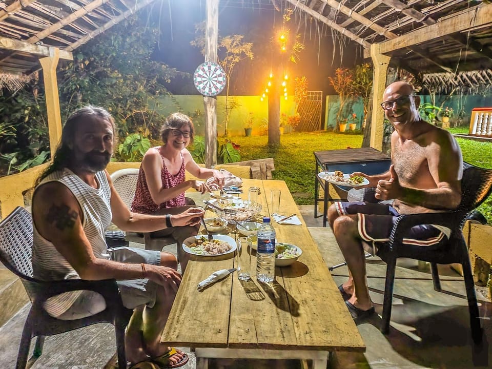 Restaurant/places to eat, Night, BBQ facilities, Garden, Food and drinks, Food, Garden view, Meals, Dinner, Drinks