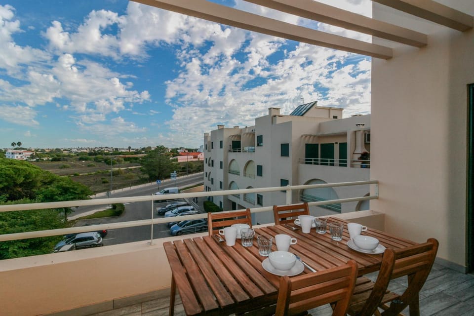 FLH Salgados Balcony Flat Apartment in Guia