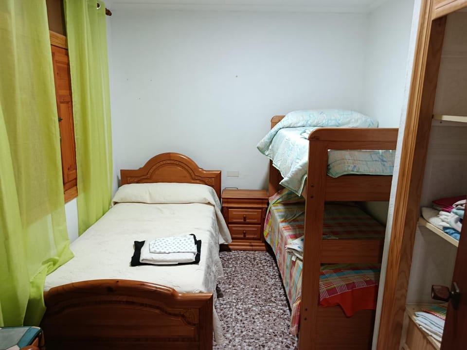 Bed, bunk bed