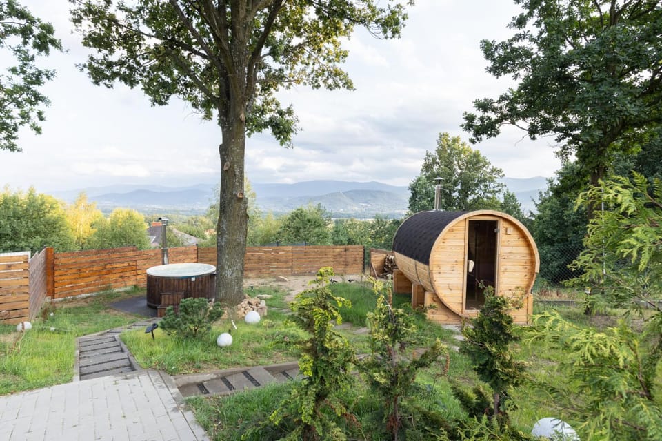 Natural landscape, Garden, Hot Tub, Garden view