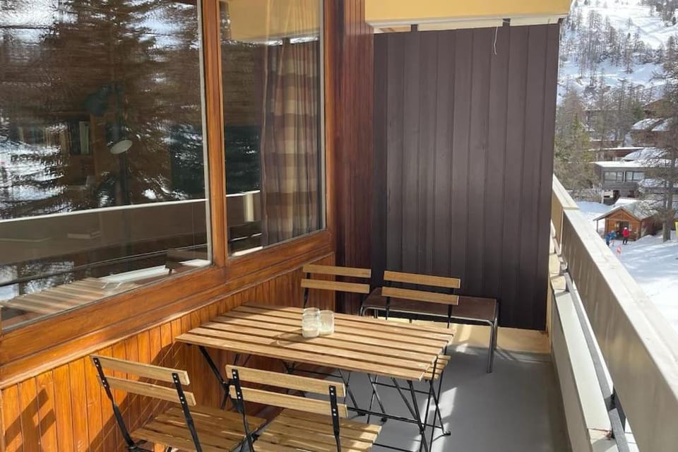 T3 aux Ecrins IV, skis aux pieds à Vars Apartment in Piedmont