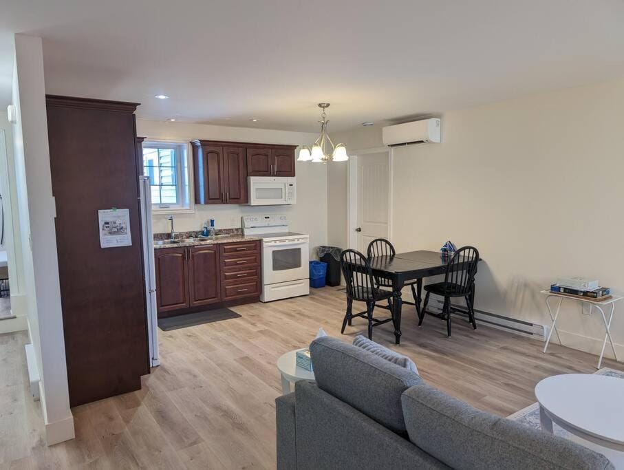 Springhouse Seaside Retreat 2-Bedroom on the Bay Apartment in Newfoundland and Labrador