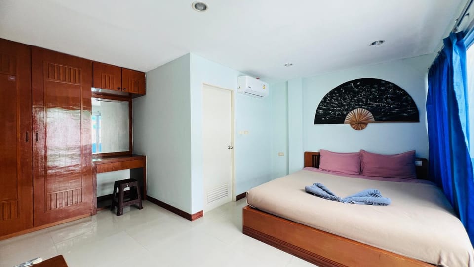 Lucky One Guesthouse Apartment in Patong