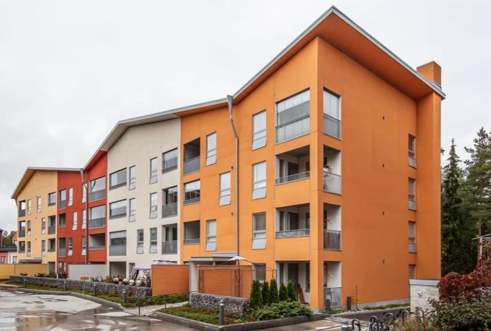Property building, Day