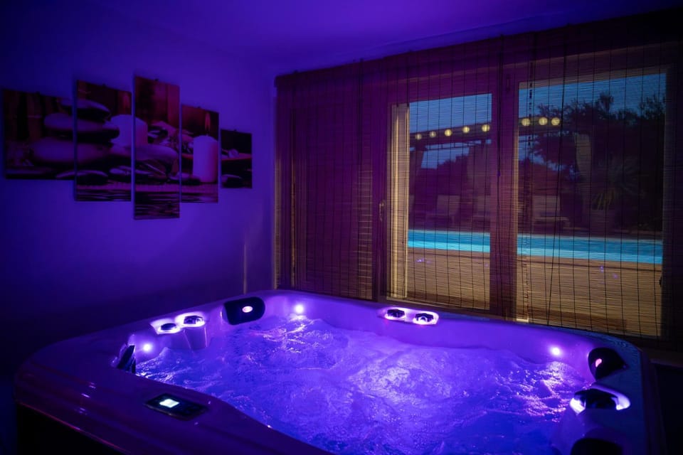 Spa and wellness centre/facilities, Pool view