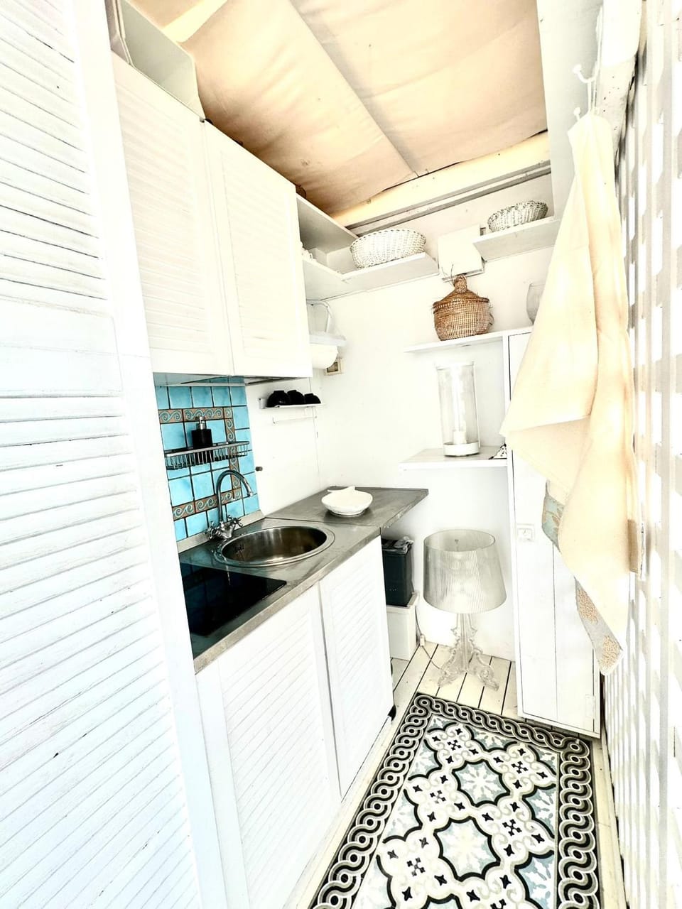 Kitchen or kitchenette, pet friendly, stove