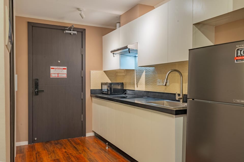 Ivory Residences Private Residential Apartments l Close to Malls I Downtown I Managed by Bleuspace Apartment in Davao City