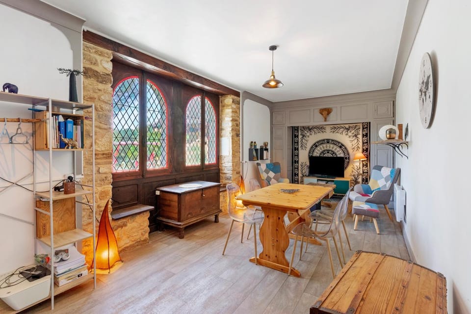 Property building, Living room