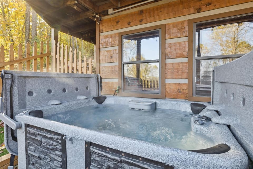 Secluded Cubs Den Retreat in Wears Valley Sleeps 10 Hot Tub Pool Table Dog Friendly House in Sevier County