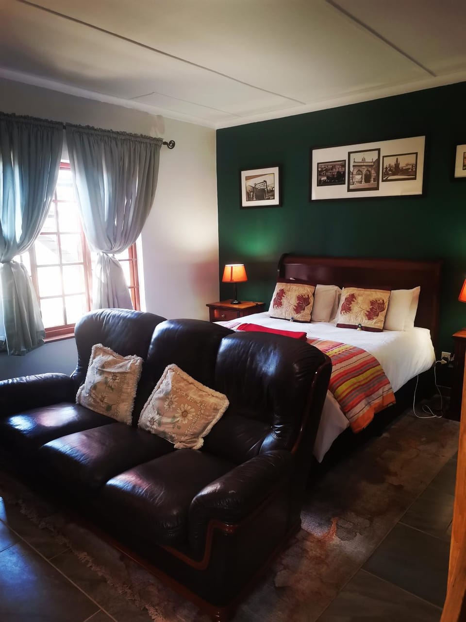 Bed, Lounge or bar, Bedroom