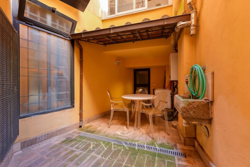 Colosseum Charming Apartment in Monti Apartment in Rome