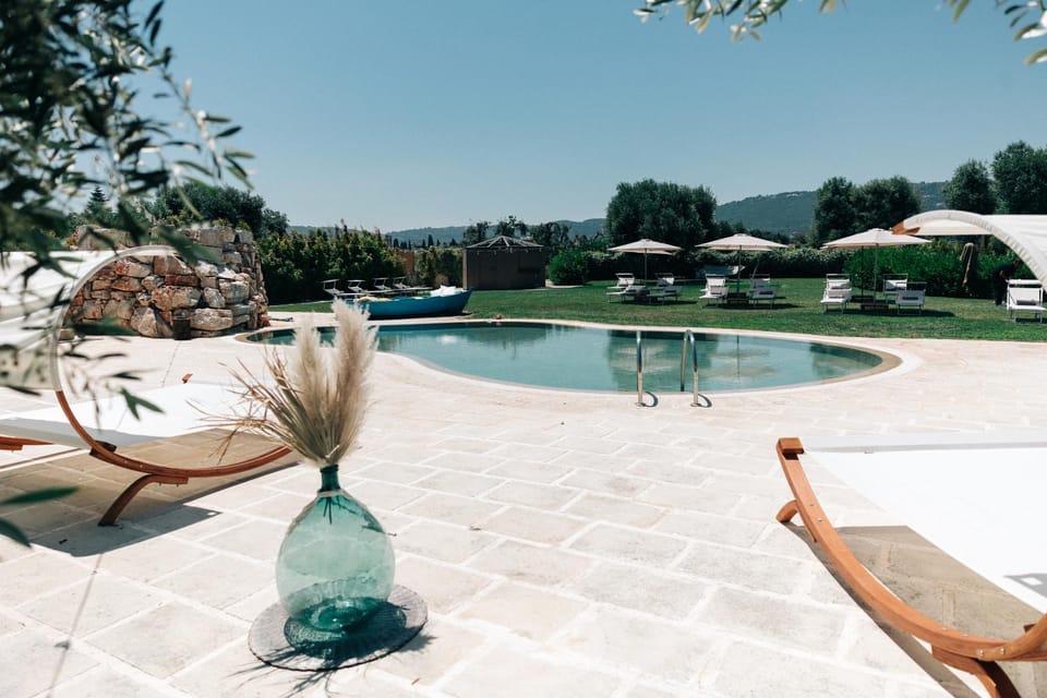 Patio, Day, Natural landscape, Garden, Garden view, Pool view, Swimming pool, sunbed