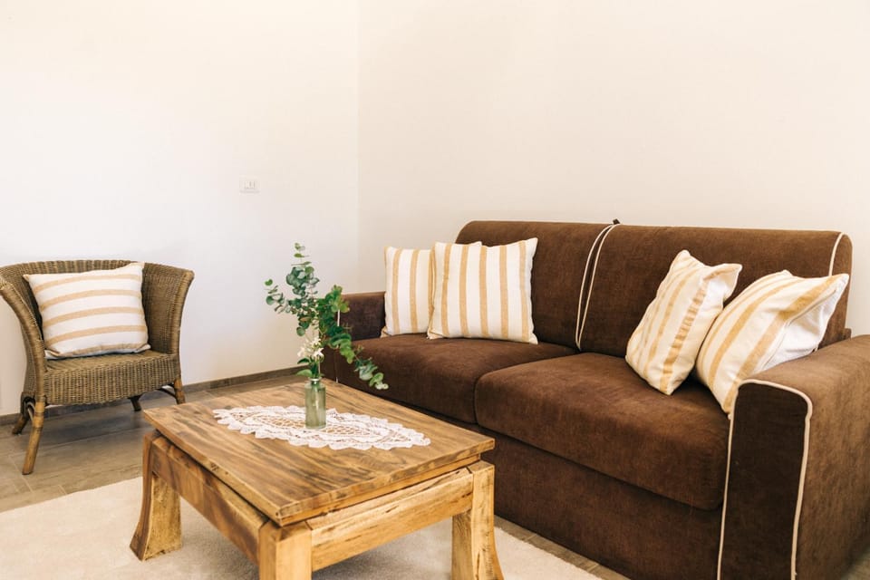 Living room, Photo of the whole room