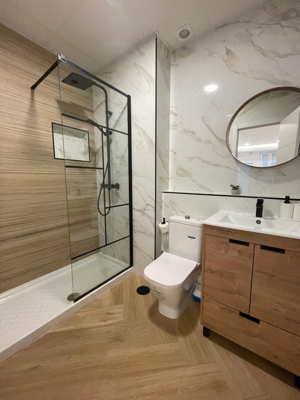 Shower, Toilet, Bathroom