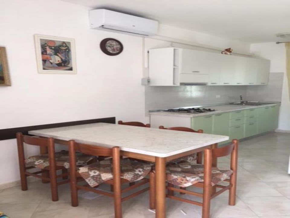 Decorative detail, Dining area, kitchen