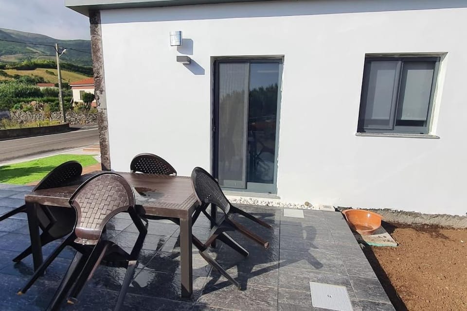 Patio, Balcony/Terrace, Seating area