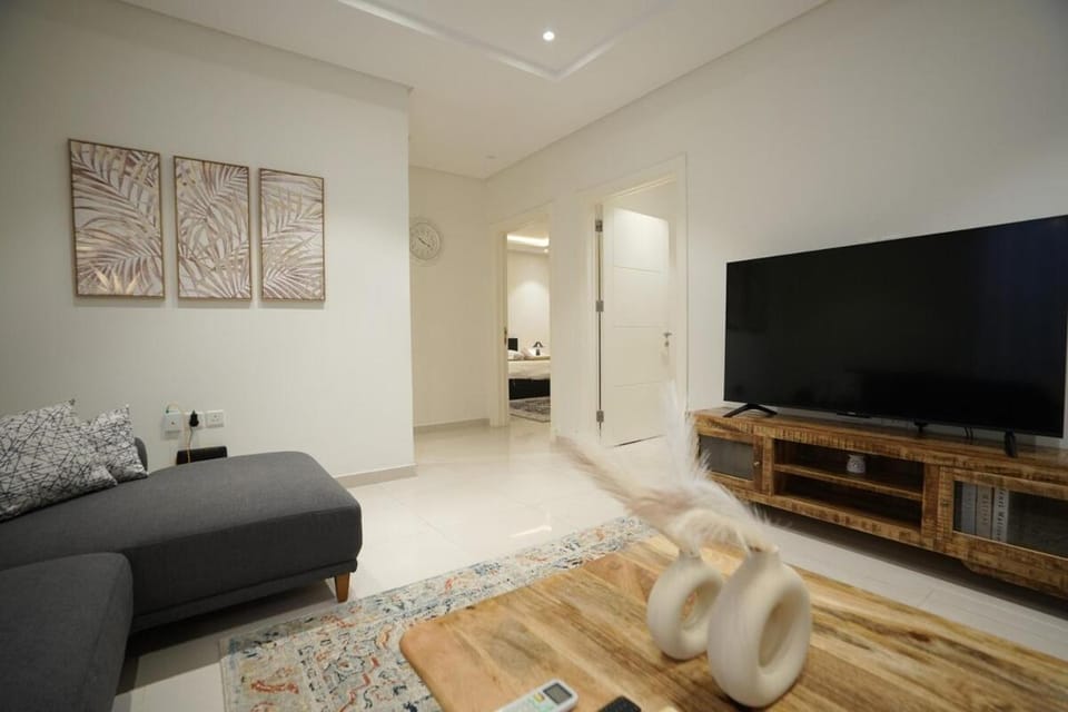 Communal lounge/ TV room, TV and multimedia, Living room, Seating area, Evening entertainment