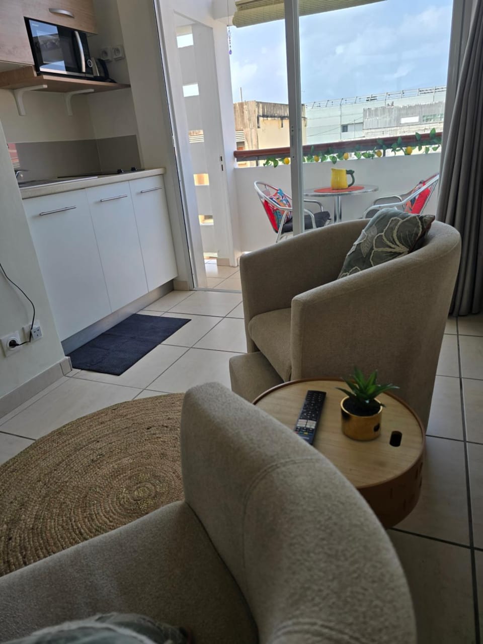 TV and multimedia, Seating area
