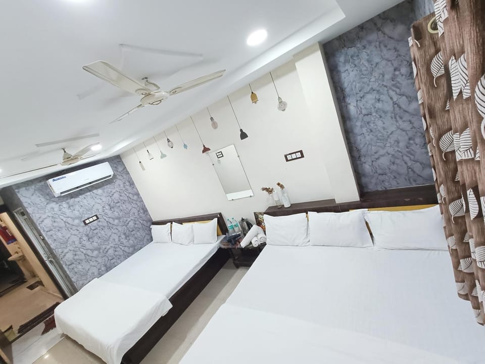 Ginger hotels ujjain tower kshipra inn-Family stay airconditioned hotel Hotel in India