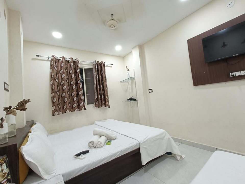 Ginger hotels ujjain tower kshipra inn-Family stay airconditioned hotel Hotel in India