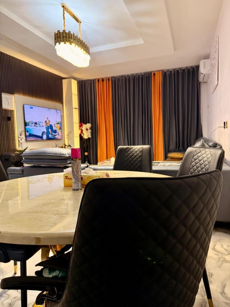 Dining area, Evening entertainment