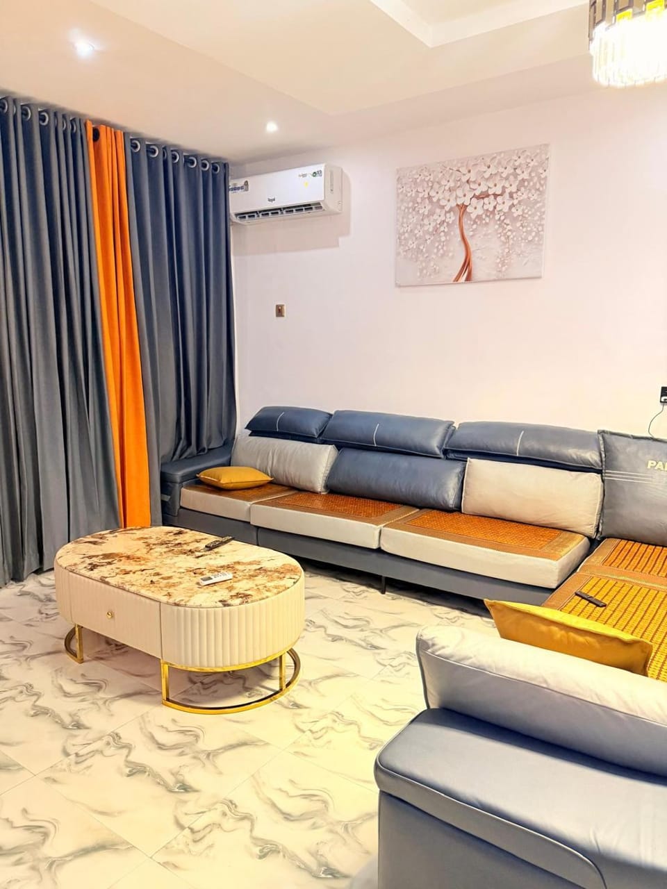 Living room, Seating area, air conditioner