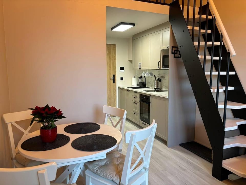 Dining area, microwave, kitchen
